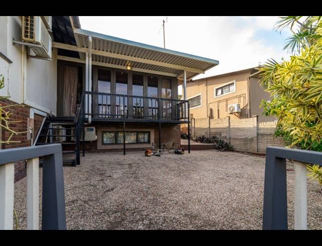 3 BEDROOM HOUSE FOR SALE IN BLUFF